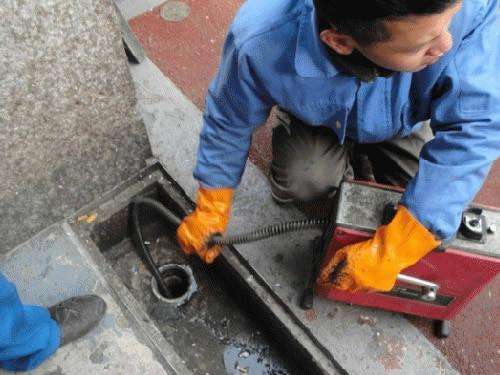 鄂伦春疏通下水道