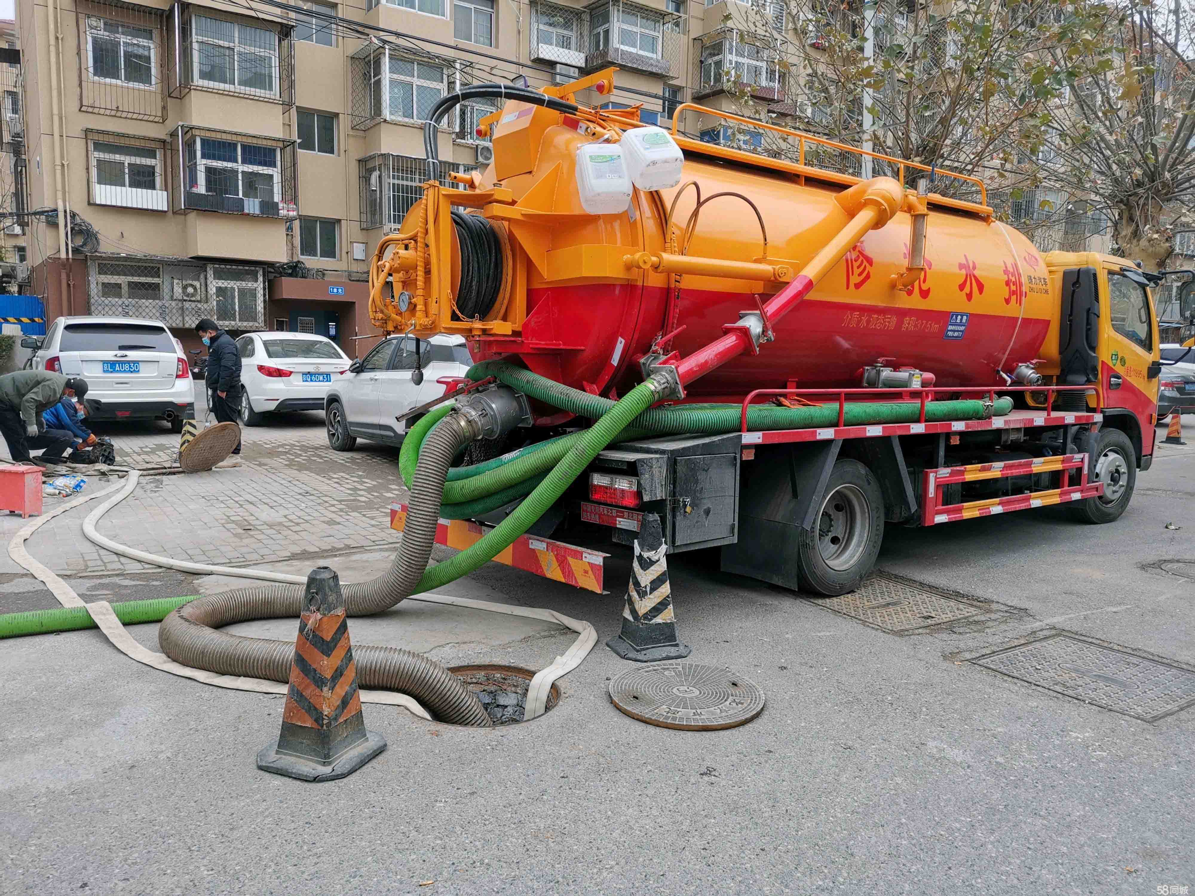 鄂伦春抽粪吸污